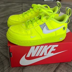 Exclusive shoes — 2019 Kids Air Force 1 utility